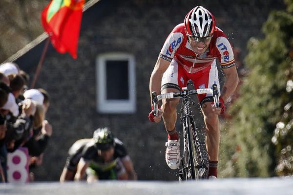 Joaquim Rodriguez (Katusha) attacks toward the finish
