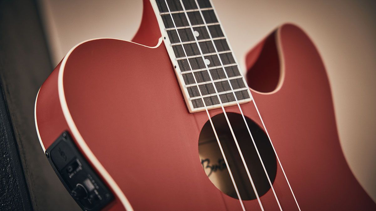 Harley Benton Rocker Uke