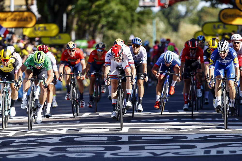 Elia Vivani (Deceuninck-QuickStep) wins stage 4 at the Tour de France