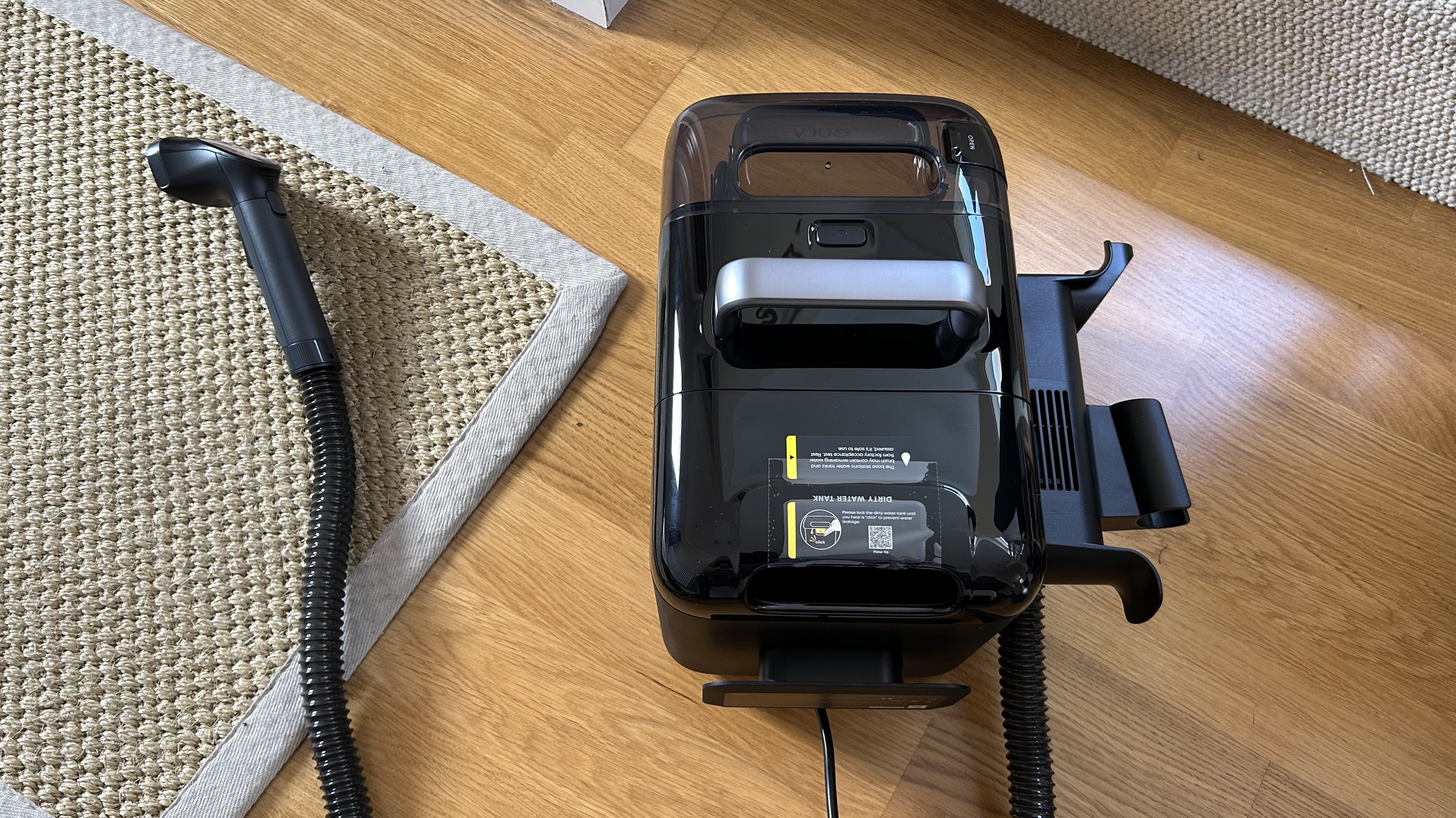 Eufy E28 robot vacuum