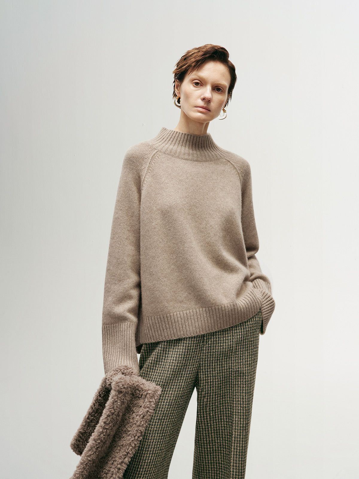 Camel Mock Neck Loose Fit Cashmere Sweater 5ea231061 - S