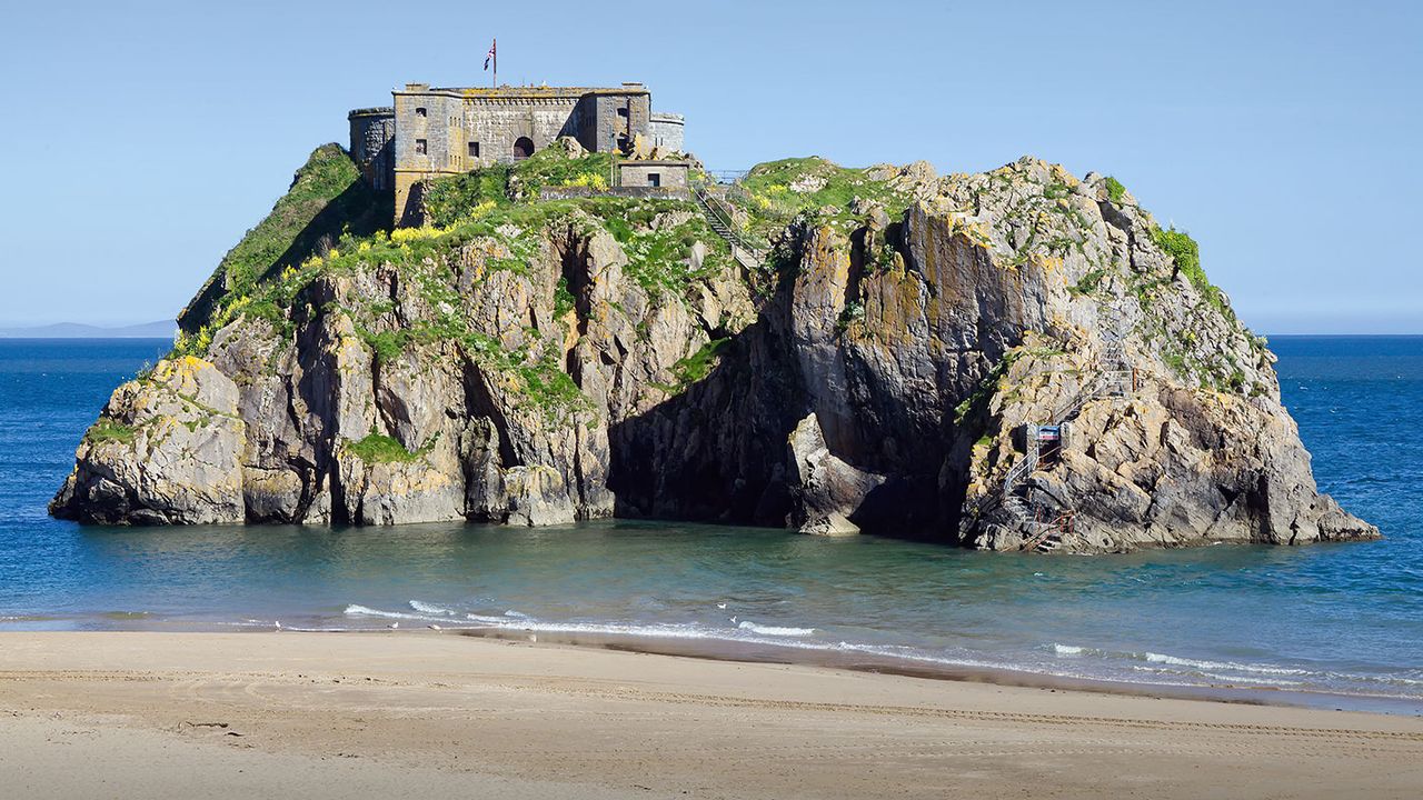 Fort on St Catherine&amp;#039;s Island