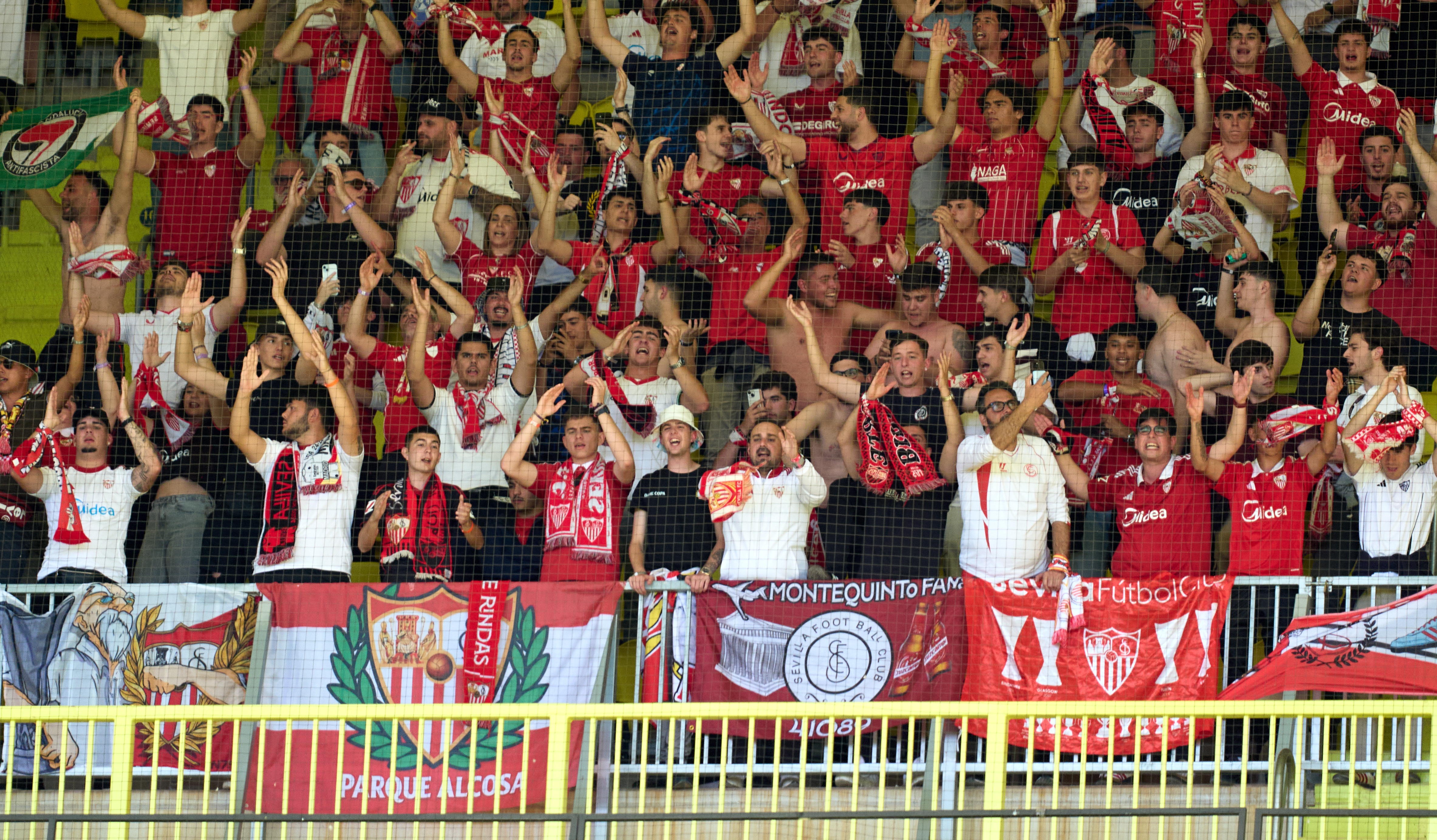 Fans of Sevilla FC prior to the LaLiga EA Sports match between Villarreal CF and Sevilla FC at Estadio de la Ceramica