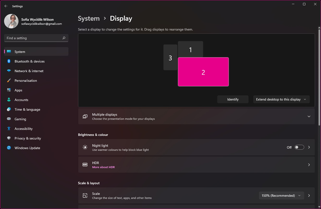 How to use multiple monitors in windows 11
