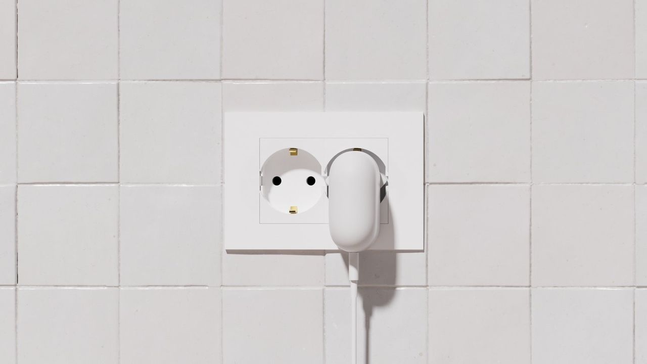 Google Pixel 9 charger