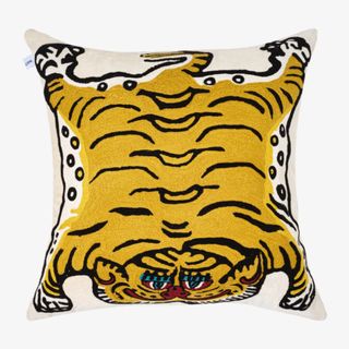 Sazy Shere Tiger Cushion Cover