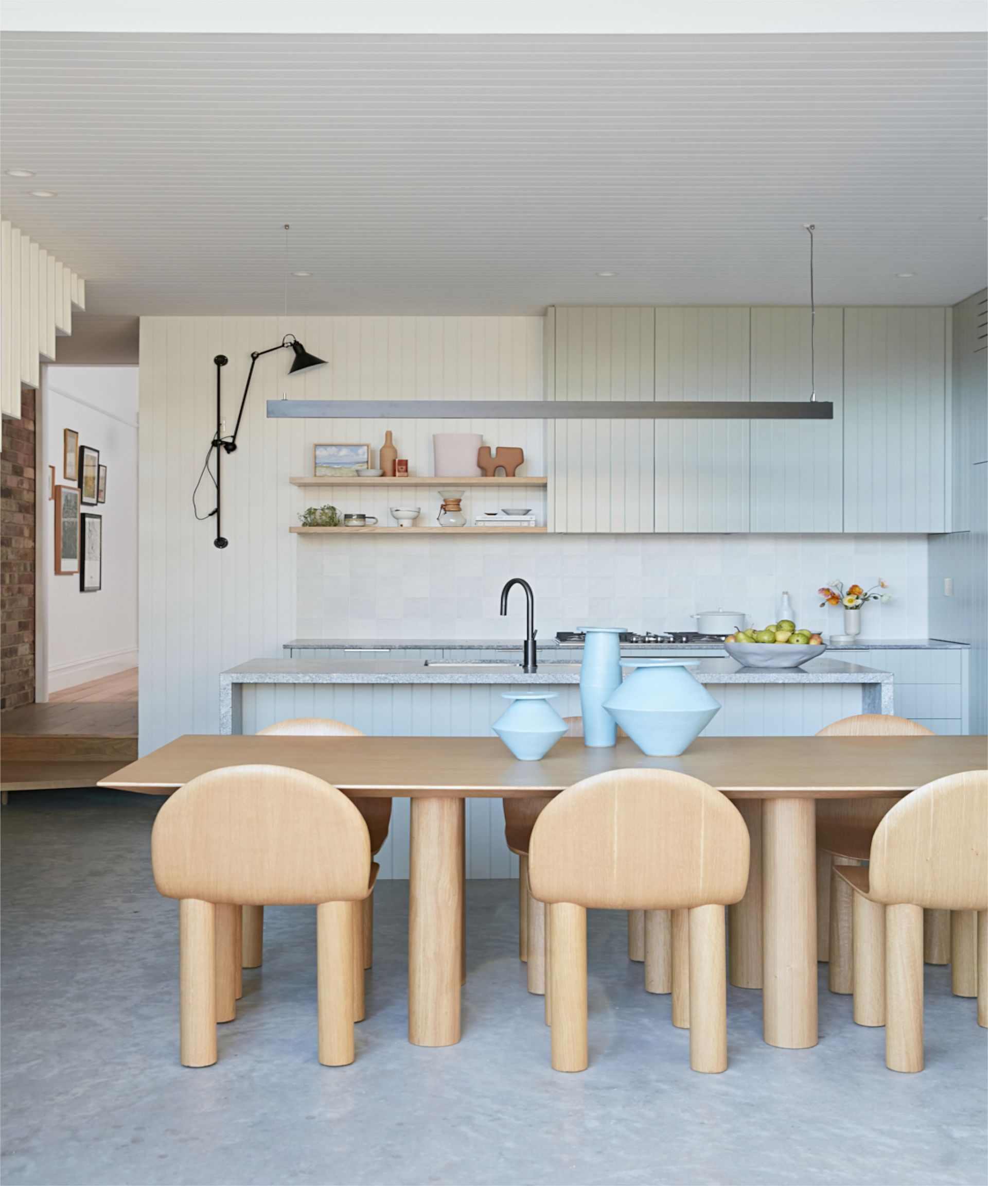 Ένα μοντέρνο σπίτι στο Σύδνεϋ με επεκτάσεις και παστέλ τόνους