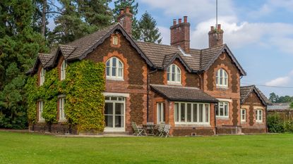 the queen's garden house in sandringham