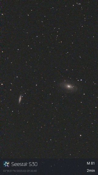 使用 ZWO Seestar S30 智能望遠鏡拍攝的夜空和星星圖像。