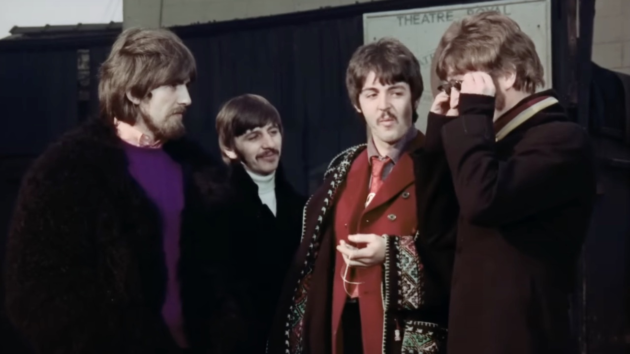 Paul McCartney, John Lennon, Ringo Starr y George Harrison en el vídeo musical de Penny Lane