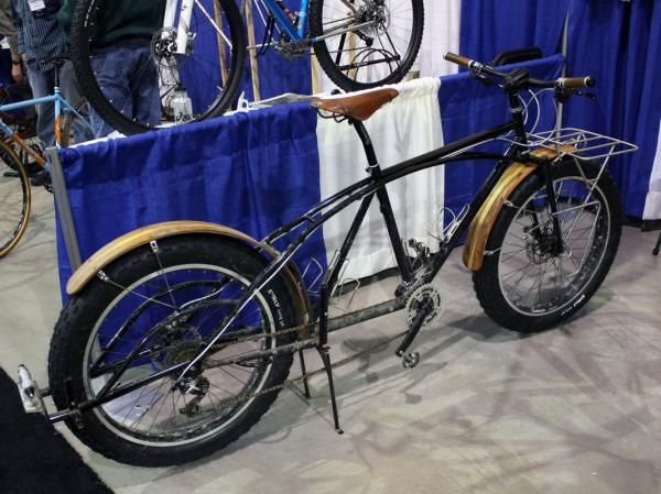 Aaron Rogers of Banjo Cycles built this heavy duty hauler for a customer in Madison, Wisconsin. Rogers says this customer rode the bike to his shop with an extra bike on the back so he could display it at NAHBS, then unhooked the secondary bike and rode that home.