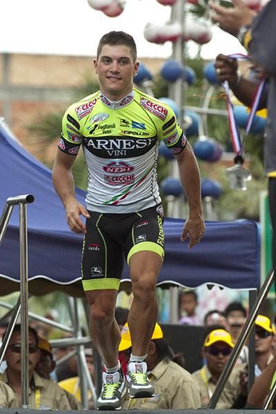 Andrea Guardini (Farnese Vini/Neri Sottoli) steps onto the podium in Tampin after collecting another stage victory in Malaysia.