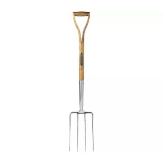 Spear & Jackson Traditional Digging Fork with wooden handle and silver prongs on a white background