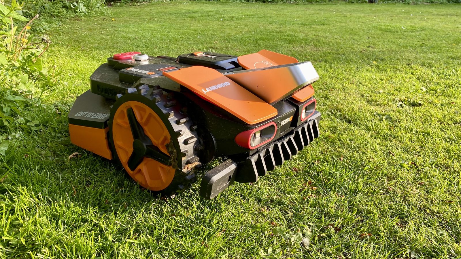 Worx Landroid Vision M600 review a cracking wireless plugandplay