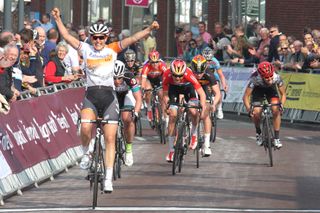 Lucinda Brand (Rabo-Liv) wins stage 2b
