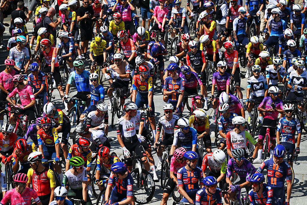 TURIN, ITALY - AUGUST 23: A general view of the peloton prior to the La Vuelta - 80th Tour of Spain 2025, Stage 1 a 186.7km stage from Torino-Reggia di Venaria to Novara / #UCIWT / on August 23, 2025 in Turin, Italy. (Photo by Dario Belingheri/Getty Images)