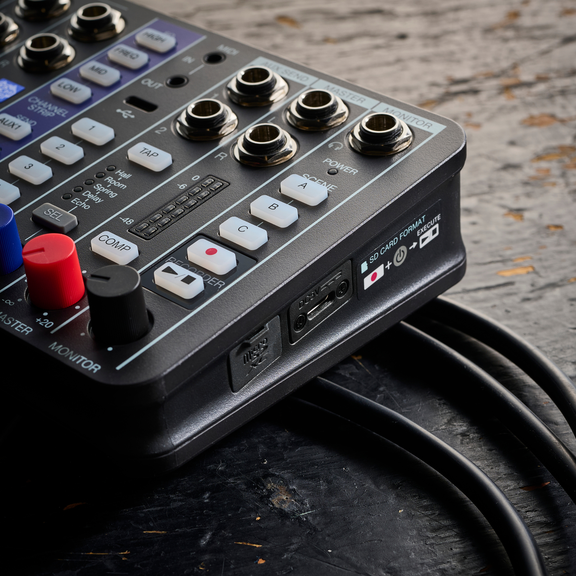 Zoom LiveTrak L6