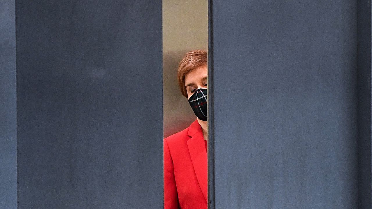 Nicola Sturgeon arrives for First Minster&amp;#039;s Questions.