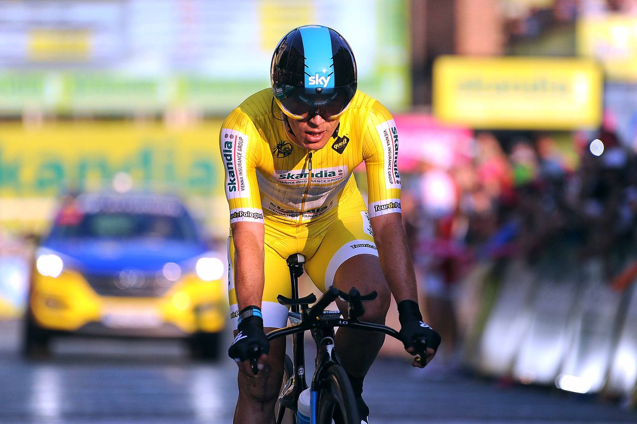 Sergio Henao crosses the line knowing he's lost his jersey