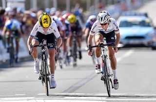 Emma Johansson and Lizzie Armitstead at the finish