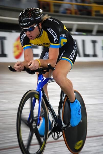 Vitaliy Popkov (Ukraine) advanced to the gold medal round after qualifying fastest in the men's 4000m pursuit.