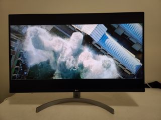 LG 32UN500-W