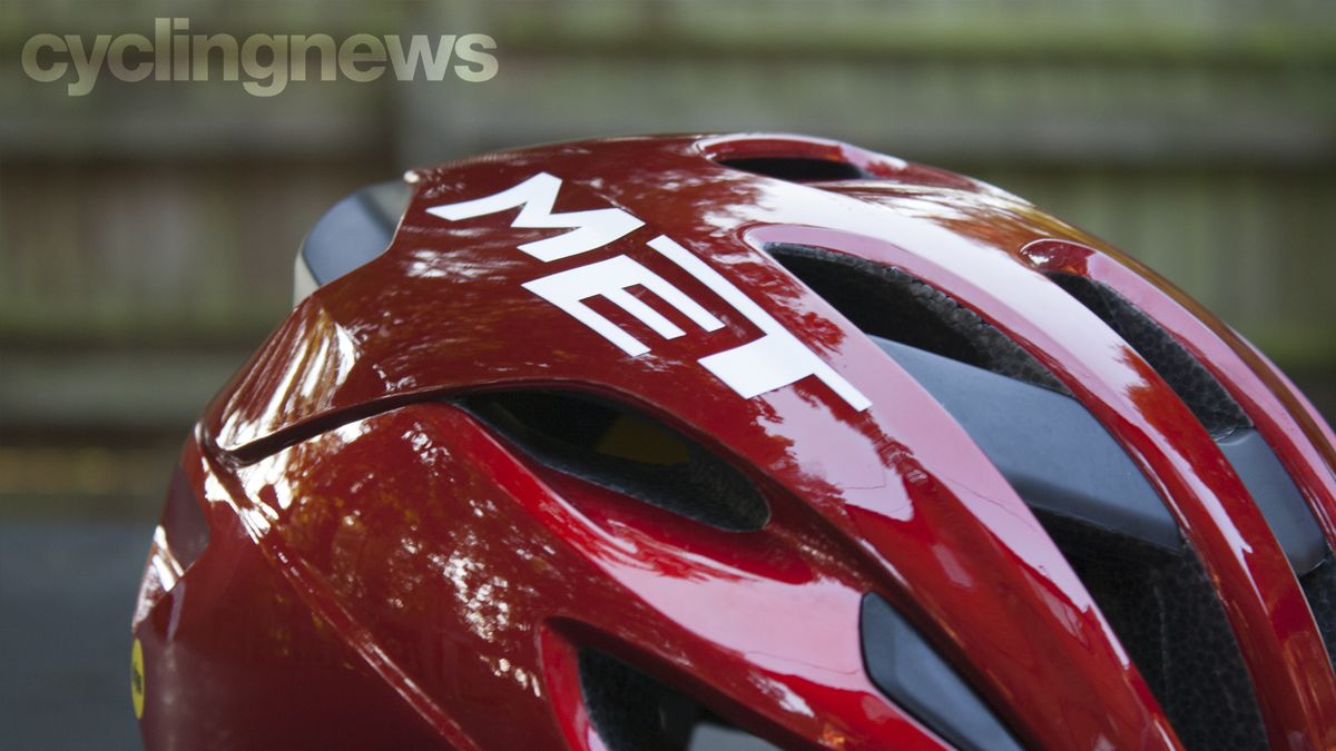 MET Rivale road bike helmet