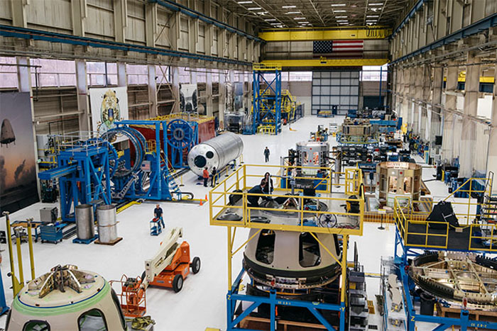 Blue Origin&#039;s Kent Washington facility, new shepard assembly