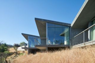 Mork-Ulnes Architects concrete house exterior
