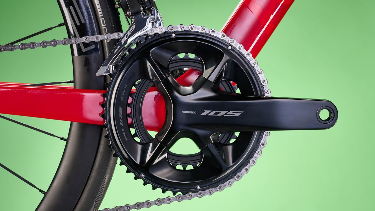 Image shows a bike eqiuipped with Shimano 105 Di2