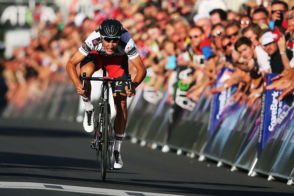 Silvan Dillier (BMC) wins stage 4 from a breakaway sprint