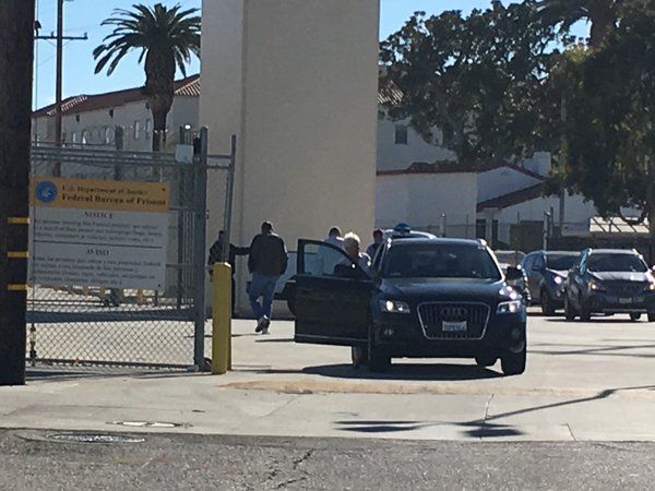 Dwight and Steven Hammond surrendering in San Pedro.