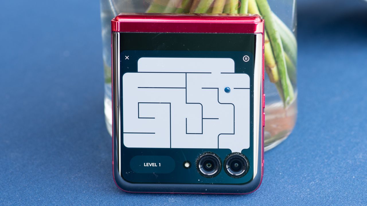 Motorola Razr Plus (2023)