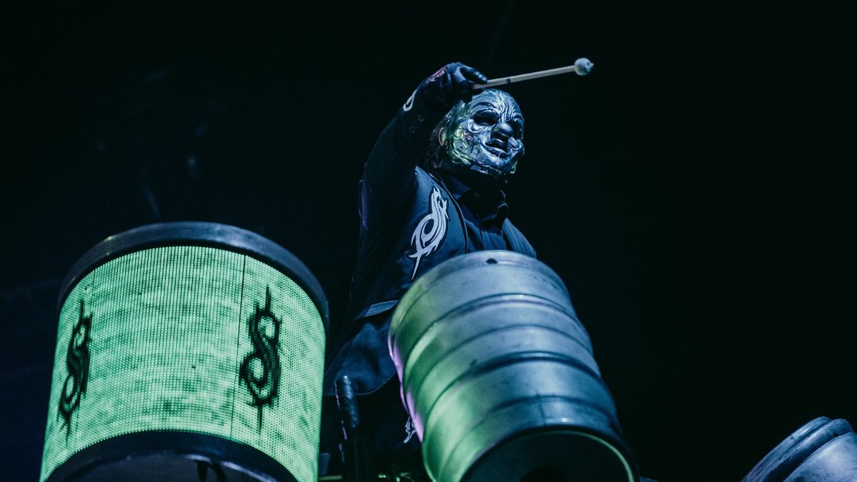 Slipknot&#039;s Clown behind kit