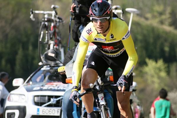 Alejandro Valverde (Caisse d'Epargne) lost his leader's jersey on the final stage, finishing second overall.