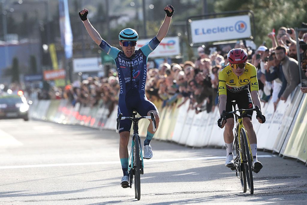 As it happened: Intense final stage of Paris-Nice culminates in two-up sprint