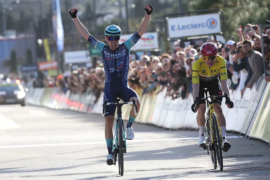 As it happened: Intense final stage of Paris-Nice culminates in two-up sprint