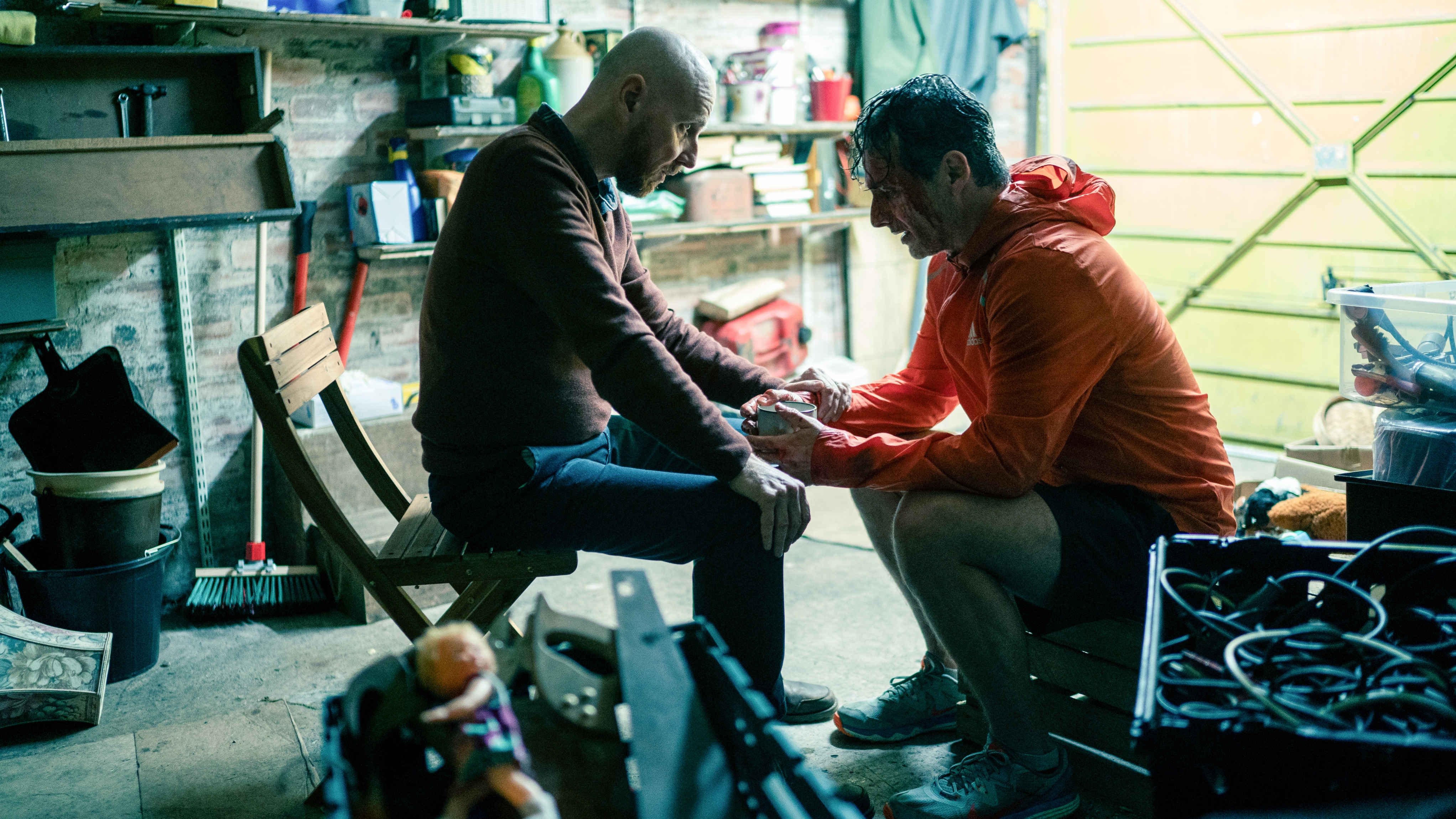 John (Andrew Lincoln) confides in Tommy (Ewen Bremner)