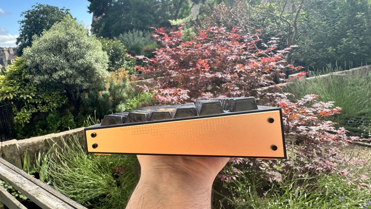 Melgeek Real 81 gaming keyboard outside
