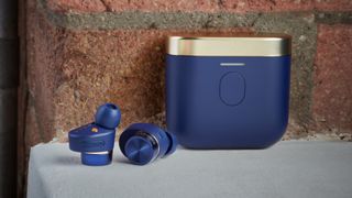 The Bowers & Wilkins Pi7 S2 in Blue and Gold