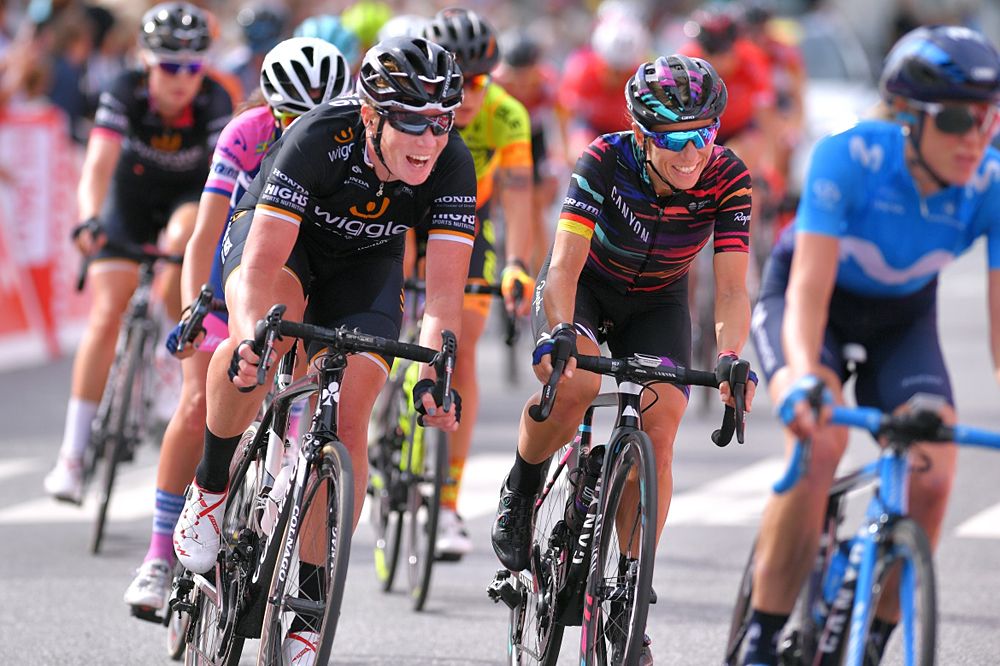 The peloton during stage 3 at Ladies Tour of Norway