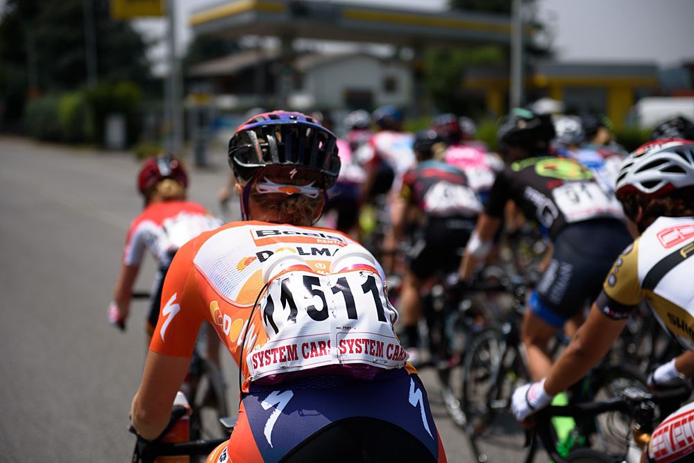 Keeping hydrated was the main priority of the day as temperatures reached the mid-30s at Giro Rosa 2016 - Stage 4