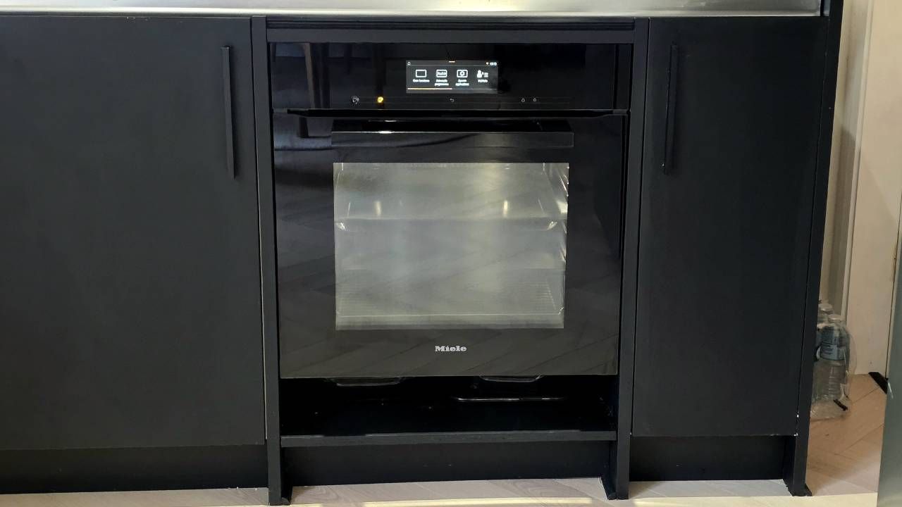 I replaced my 20-year-old oven with a high-tech connected model – and I didn’t expect the tech to be this useful