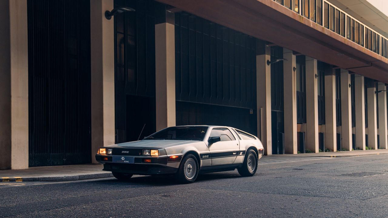 Electrogenic&#039;s DeLorean DMC-12