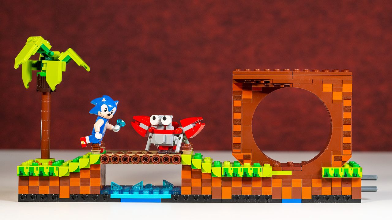 Lego Sonic the Hedgehog - Green Hill Zone build in various stages