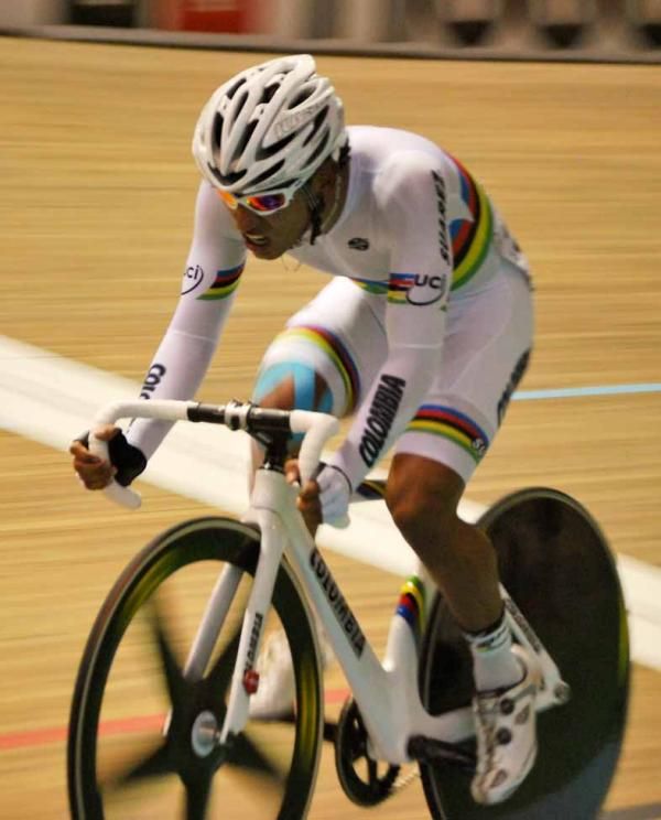 Edwin Avila (Colombia) during the points race.