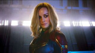 Carol Danvers förbereder sig för att slåss i Marvel Studios Captain Marvel-film