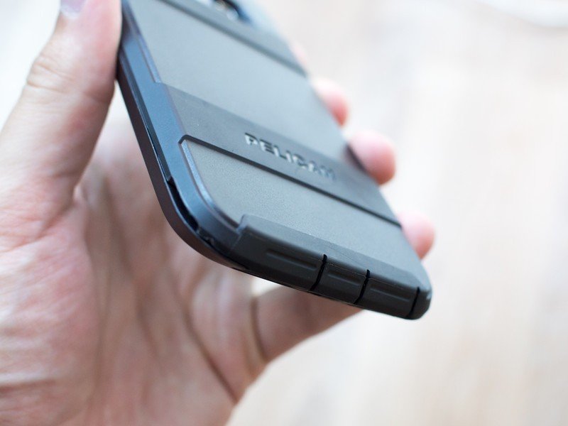 Pelican Voyager case for Galaxy S6