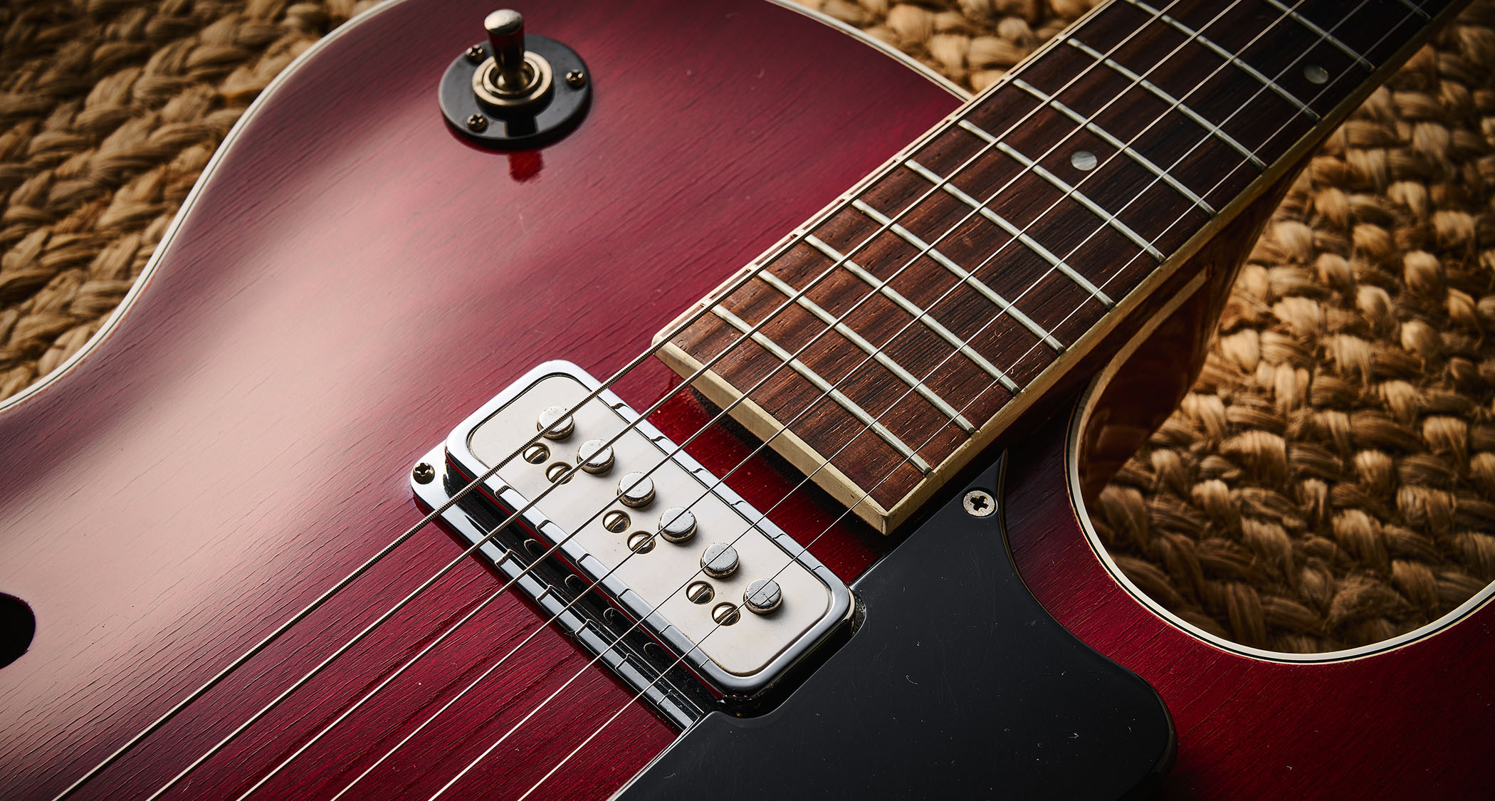 Guild Starfire in close-up