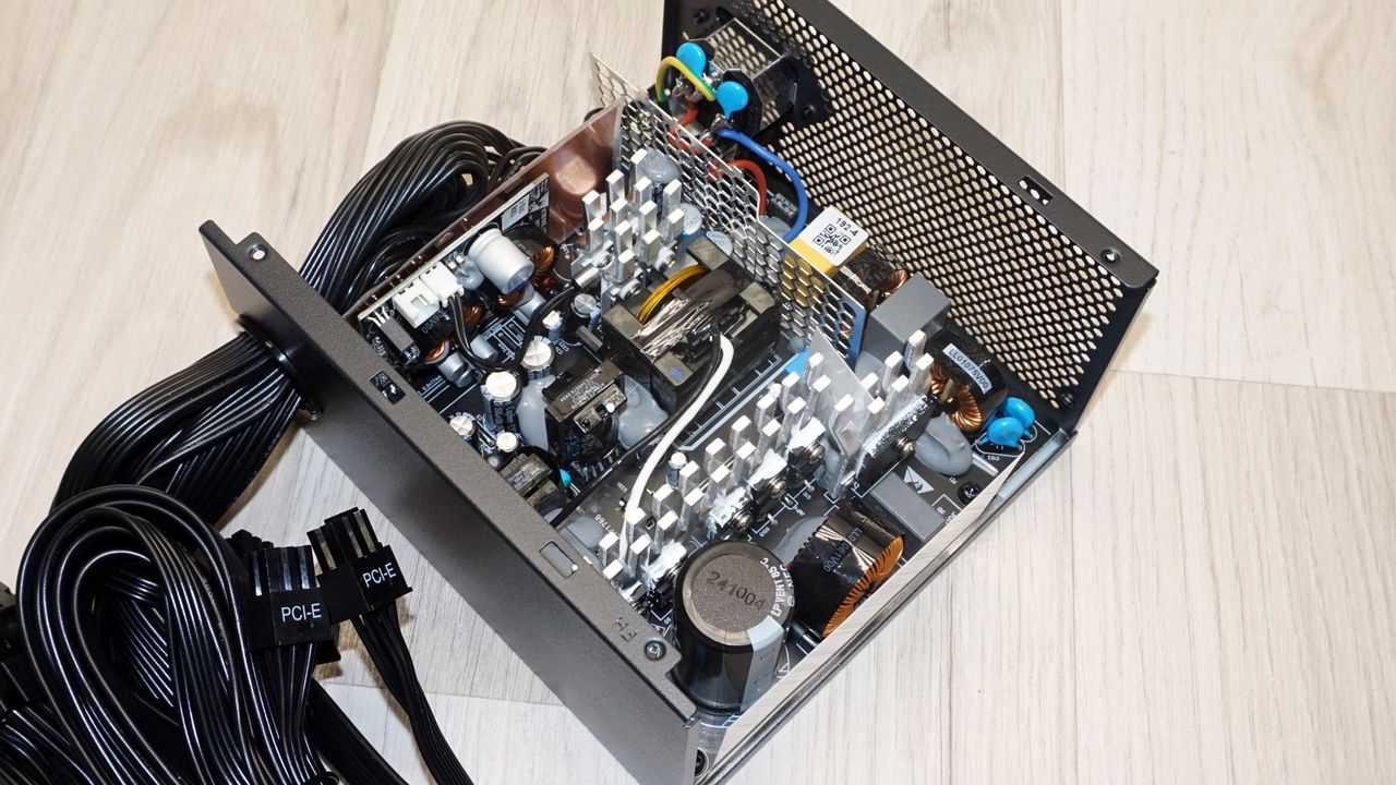 Cooler Master MWE Bronze V2 230V 650W